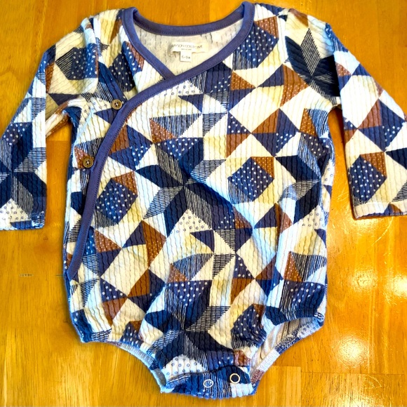 Grayson Collective Other - 💙EXQUISITE Quilted Patchwork Design Grayson Collective 6-9M Button Up Bodysuit